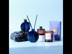 Kokulu Mum ve çubuklu difüzör