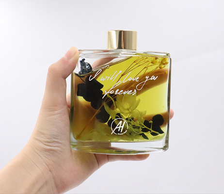 Aroma Reed Difüzör 180ml Kare Şişe Beyaz Kutulu Lüks Hediyelik Set
