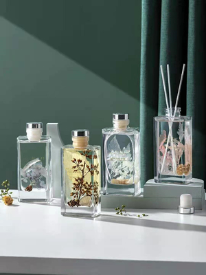 Aroma Kamış Difüzör 150ml Kare Parfüm Kurutulmuş Çiçek ile Lüks Hediye Seti